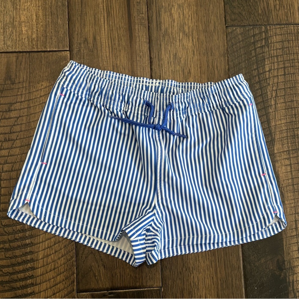 Vineyard Vines Girls’ Blue and White Striped Performance Shorts, Size M/10-12